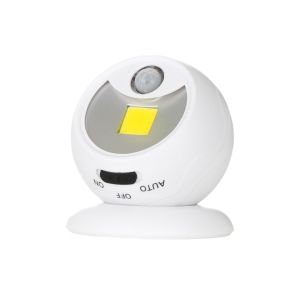 Luz nocturna LED giratoria 360º, sensor de movimiento 120 lm pilas 3xaaa